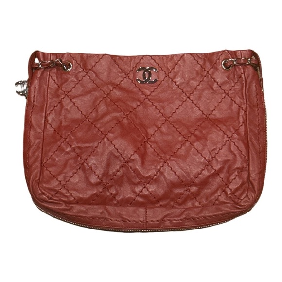 🌟 Authentic 🌟 CHANEL Red Quilted Women's Bag - Picture 16 of 16